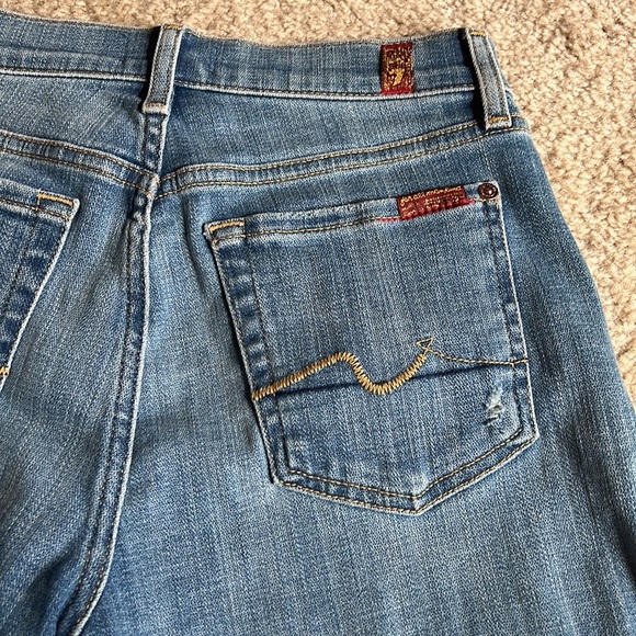 Seven for all mankind mid roll distressed light wash shorts 4” size 26 blue - Picture 8 of 8